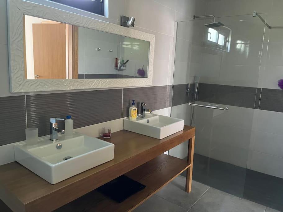 Moradia Com Piscina No Canico Exterior foto